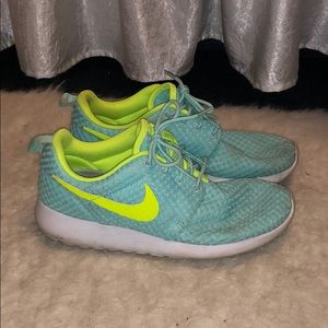Nike roshe run